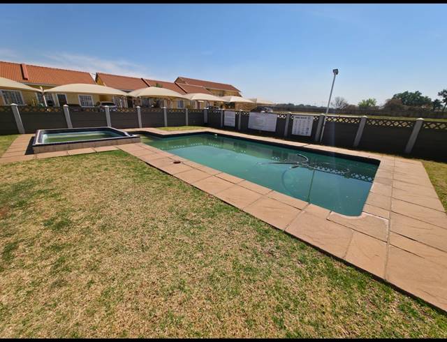 2 BEDROOM TOWNHOUSE FOR SALE IN KOOKRUS
